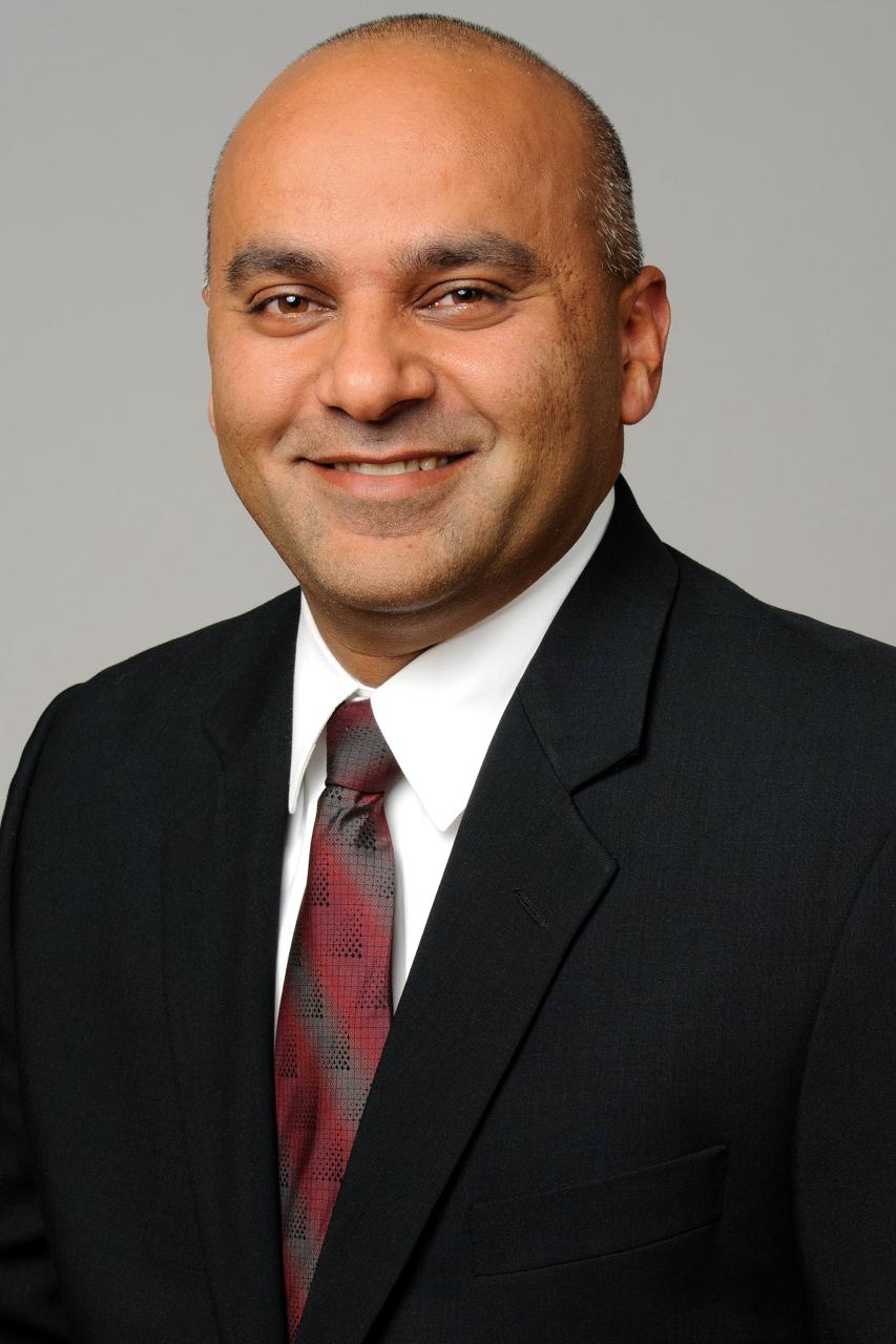 Picture of Saad Ilyas smiling